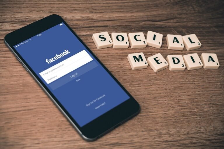 Decentralized Social Media, Explained: Beyond Big Tech Platforms