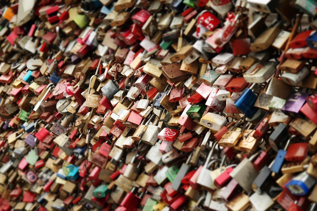 Blockchain network with smart contract code locked digitally